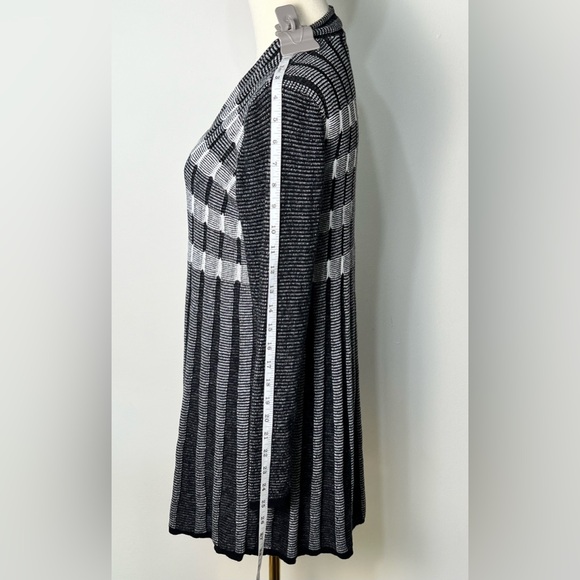 Nic + Zoe Trust Me White Black Striped Swing Cardigan Mid Length Cotton Size S - Picture 9 of 10